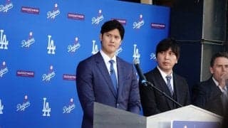 大谷翔平、ドジャース入団会見「とても興奮」　エンゼルスに感謝…ユニ姿披露