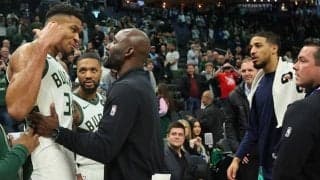 大記録誕生も“記念球”巡り乱闘…鬼の形相で敵陣突撃「本当に試合球か」負傷者も