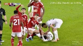 顔面流血の競り合いに騒然…英プレミア・トッテナムのFWに衝撃アクシデント 古巣との対戦で負傷も自力で退場→“元エース”に敵地サポーターは異例の拍手でエール
