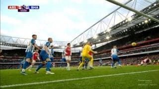 「やっちまったな」三笘薫も呆然…CKのクリアミスで起きた痛恨の失点シーン　8人が詰めたゴール前でFWをどフリーにする失態に「ガラ空きやんか」「アシストしないでよ」