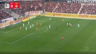 守備でも強メンタル！“チーム最多タックル成功数” 堂安律がピンチを阻止する完璧タックル→強引にボール奪取 攻撃の起点を作り決定機を演出した瞬間