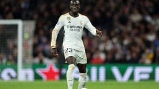 ビジャレアル戦で負傷交代のメンディが2～3週間の離脱に…来年のスーペル・コパで復帰か