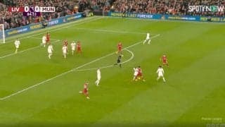 「対人最強」「エグすぎる」リバプール遠藤航が完璧すぎるボール奪取を炸裂した瞬間　相手の動きを読みきって潰す→切り替え0秒のスルーパスで2次攻撃のチェンス演出