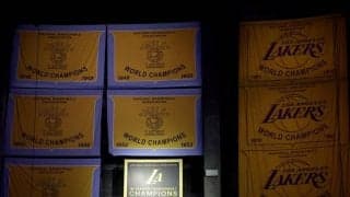 インシーズン・トーナメント初代王者となったレイカーズ…本拠地へ優勝バナーが公開