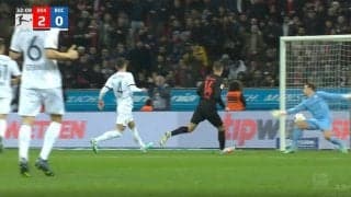 キーパーがブチギレ！「強すぎる」「レベルが違う」 浅野ボーフムがフルボッコ… 開幕から公式戦25試合負けなしのブンデス首位・レヴァークーゼンのエグすぎる高速カウンターが炸裂した瞬間