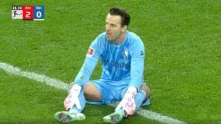 サポーターがブチギレ！「ボコボコにされてる」「残留争いへようこそ」 ジャガー・浅野拓磨は前半交代、問題児GKとDFが言い争う不協和音… 首位レヴァークーゼンに完敗したボーフムが酷評された怠慢プレー