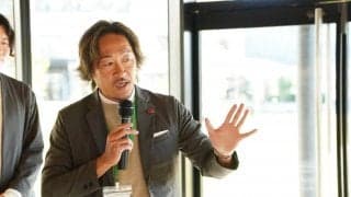 石川直宏（サッカー）と岩田美香（女子プロレス）が市民と対話。まちの課題・テーマの解決にスポーツやアスリートの力を発揮する。