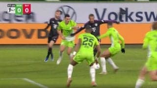 「レベルが違う」「鳥肌立つわ…」 “ドリブル王”が相手DF3人をブチ抜く天才的ドリブル突破を炸裂した瞬間　美しすぎるボールタッチや超絶フェイントでチャンスメイク