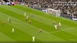 変態足技にスタジアムの全員が騙された！「ボールどこいった？」「上手すぎるだろ」 アジアNo.1ストライカーの美しすぎる“超絶パス”が炸裂した瞬間