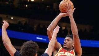 ホークスで先発を務めるディアンドレ・ハンターが右ヒザ炎症のため最低2週間の離脱