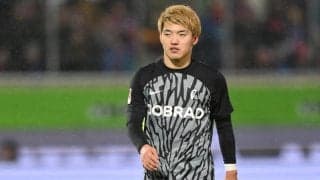 「ナイフの使い方危ない！」「心配だなぁ」オフを過ごす堂安律が同期とBBQにファンもほっこり、ただ危険な姿に心配の声多数「気を付けて」