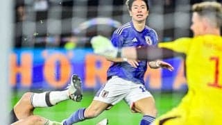 【浅野拓磨を取材して感じた「屈強なメンタル」。大舞台で結果を残し続けるワケ(2)】ブンデスの“チョコレート事件”も自分へのプラスのため。三笘をも超える監督からの信頼感