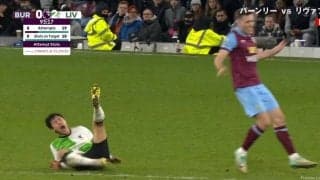 「最強すぎる」「スゴいな…」リバプール遠藤航がゴールを生んだ体当たり“爆速タックル”を炸裂した瞬間　攻守に大暴れするデュエル王に現地メディアは高評価の嵐