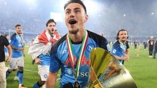 フォルスベリ移籍のライプツィヒ、ナポリMFエルマスを完全移籍で獲得