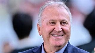 「70歳とは思えない」「凄まじい神パス」神様ジーコ氏がオールスターゲームで見せた「アウトサイドループパス」が話題に！ 日本のファンからも反応続々