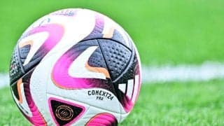 「可愛すぎん？」「ジャージ姿もちょー可愛い」普段は制服の高校サッカー19代目応援マネージャー、SNSに投稿した「青ジャージ姿」が話題に！ 制服とのギャップにファン歓喜