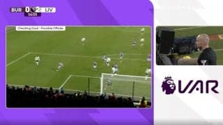 またかよ…「審判嫌いすぎだろ」「関与ってなんだよ！」 遠藤航が起点のゴールが取り消しになった瞬間　連発される理不尽な判定にリバプールファンが怒り爆発！