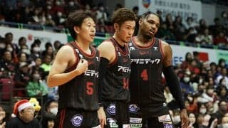 後半に勝負をかけた三遠が敵地で千葉Jを撃破…ベンチスタートのメイテン、大浦らが躍動