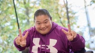 『VIVANT』でブレイクの富栄ドラムが明かす撮影秘話「僕自身はスマホの文字入力が遅い」