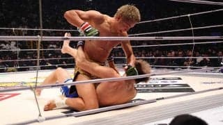 【RIZIN.45】久保優太、安保瑠輝也の「リアネイキドチョーク一本」宣言を覆す一本勝ち　元K-1王者同士のMMA対決を制す