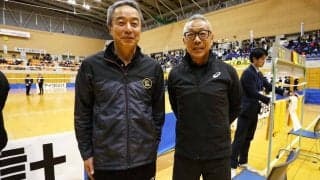 細田学園高のベンチに下北沢成徳高の小川良樹前監督!? 「もうバレーはないかな」から就任に至るまで【伊藤潔美監督×小川エグゼクティブアドバイザー対談①】