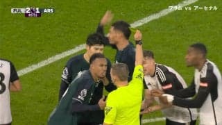 「レッドカード」vs「ノーファウル」冨安健洋は憮然、ブラジル代表はブチギレ！両軍入り乱れて猛抗議の瞬間　一触即発のバチバチシーンにスタジアム騒然