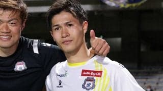 群馬が加入1年目で全試合に出場したFW佐藤亮と契約更新「昨シーズン以上の景色を」
