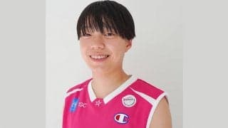 京都精華学園・堀内桜花がWリーグ初得点を記録…スティールからのファストブレイクも決める