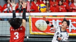 前回コロナで不戦敗の就実　先輩の思い胸に強敵圧倒　春高バレー