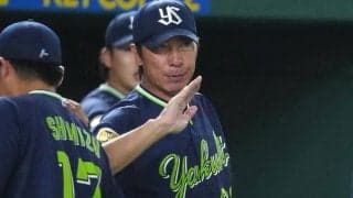 戦力外から複数獲得…2703安打でも正念場？　元盗塁王に2軍HR王も、燕の“超激戦区”