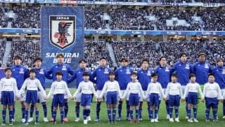 日本代表がカタールに到着、選手が持っていたぬいぐるみに思わぬ反響「持たされてる感」「逆さにもつのだけはやめてあげて笑」