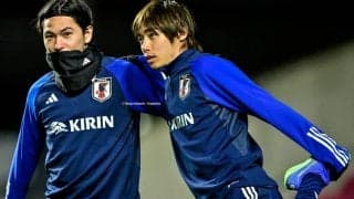 「華がありすぎる」リーグアン公式が公開した日本代表3人に注目した「マエストロショット」にファン歓喜！ 奇跡の3ショットに、所属クラブのユニフォーム写真を合わせる