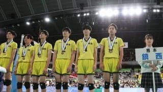 春高バレー　鎮西は準決勝で散る　右肩の痛みに耐えたエース井坂太郎「後悔はありません」　