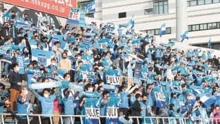「めっちゃ爽やか！！！」「かっこいいじゃん！」1年でのJ1昇格目指す横浜FCが新ユニフォーム発表！ 太さの違うストライプが話題「これは買っちゃう」