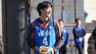 DeNAドラ1度会、合同自主トレ初日に見せた驚異の人気　アクスタが午前で異例の完売