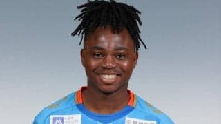 YS横浜が在籍4年のナイジェリア人FWオニエ・オゴチュクウ・プロミスと契約更新