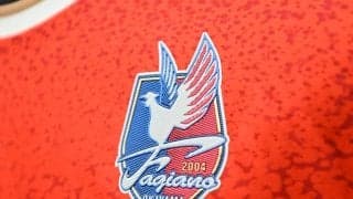 「襟付き!!」「ついに鎖骨スポンサーが!!!」J2岡山の2024年シーズン新ユニフォームが2つの「初」でファンの興奮を誘う！「めっちゃかっこいいじゃん!!」などの声が広がる