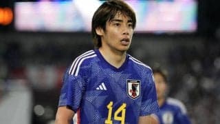 「純也だけ覇気がないぞ笑」ガッツポーズで写真撮影に臨んだ日本代表…1人だけ抑え目な伊東純也が話題「ほんとマイペース」「可愛いすぎる笑」