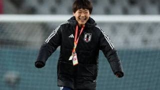 「最も純粋な笑顔」チェルシー浜野まいかのオフショットが大反響、キャンプ地での交流姿に「2人の子どもが遊んでいる笑」