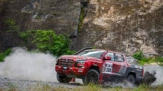 三菱が東京オートサロンに新型トライトンのAXCRテスト車両を展示、トークショーには田口勝彦も登場