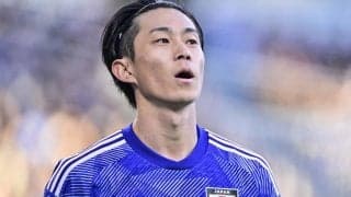 「こういうキャラだったんかw」日本代表DF毎熊晟矢がアジアカップ開催地で見せた“一発ギャグ”姿が芸人本人も反応する大反響！「一番大人しいタイプだと思っていた」の声も