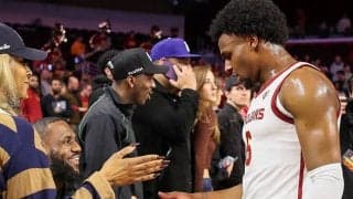 調子の上がらないチームにキングがチクり…「ブロニーは今すぐレイカーズでプレーできる」