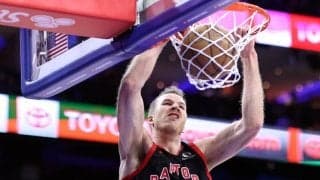 ラプターズの先発センター、ヤコブ・パートルが左足首捻挫のため無期限の離脱