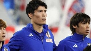 背番号「22」に変わった冨安健洋、吉田麻也に伝えた結果は？ 別メニュー調整も回復順調「徐々に上がっている」