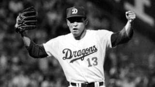 高めカーブに絶叫…快挙に“疑惑の判定”　「ボール気味だった」捕手がぶっちゃける裏側