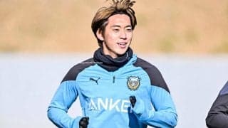 【J1川崎・新戦力がチーム合流で感じたこと(1)】日本代表・三浦颯太が話す「いいスパイスになる」の自信のワケ。「登里さんのプレーを見て勉強したいと思っていた」からこその決意