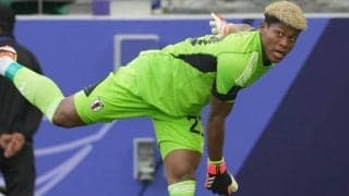 「日本のアキレス腱だ」経験不足を露呈した若き守護神・鈴木彩艶に韓国メディアが“口撃”「ずっと足を引っ張る」