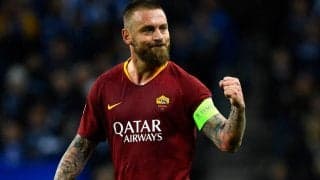 モウリーニョ解任のローマに“レジェンド”デ・ロッシが帰還！ 監督就任に「この感動は言葉では言い表せない」