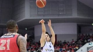 横浜BCが敵地で大阪にリベンジ…河村勇輝は勝利を引き寄せる連続3Pを沈めて31得点
