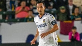 「生き別れた兄弟？」「鏡じゃないよね？」吉田麻也がアメリカで“兄弟”と再会？ W杯でも戦った相手との2ショットが話題「噂の双子か」